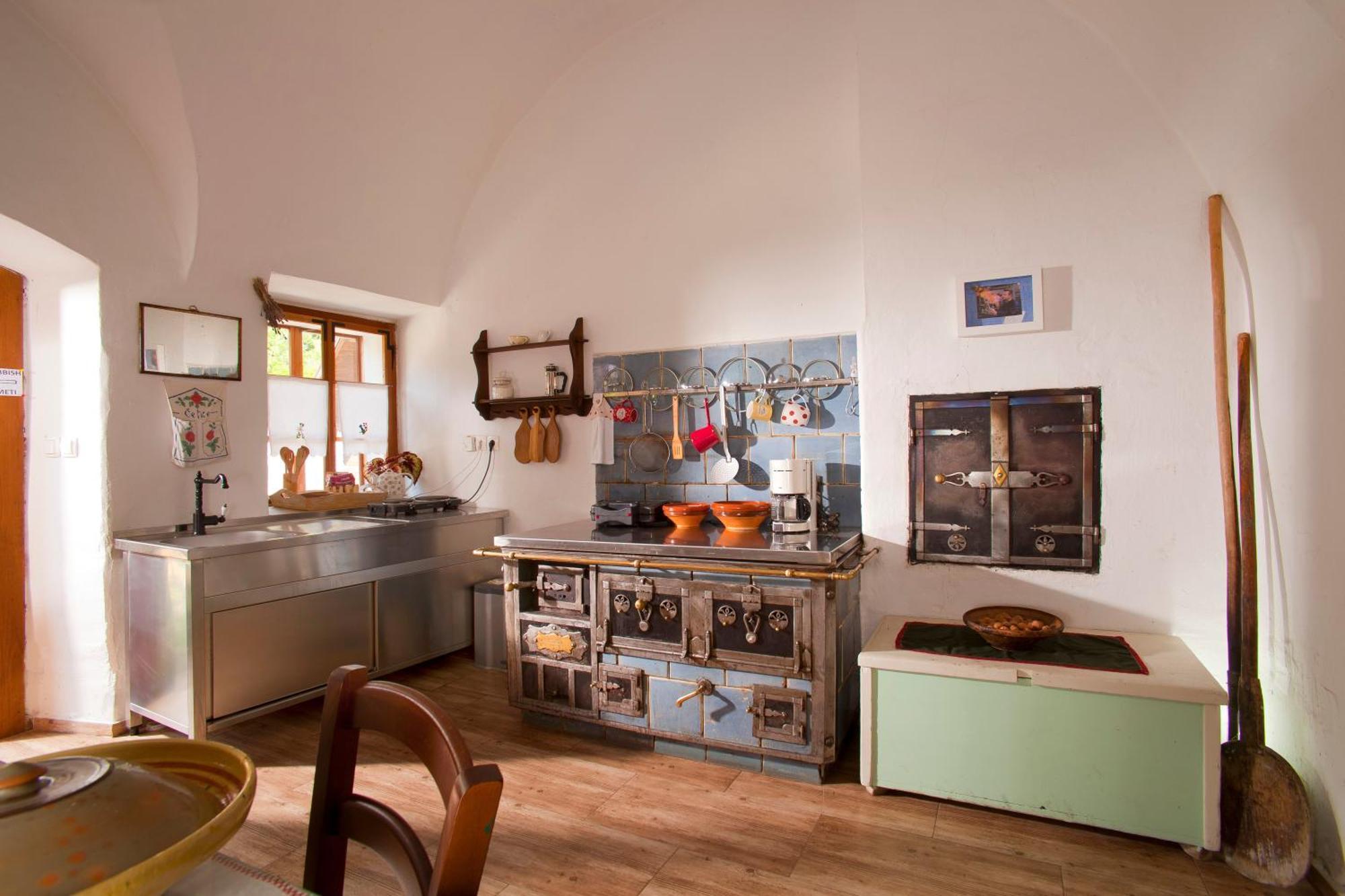 Juvanova Hisa - Apartments And Rooms Luče Extérieur photo