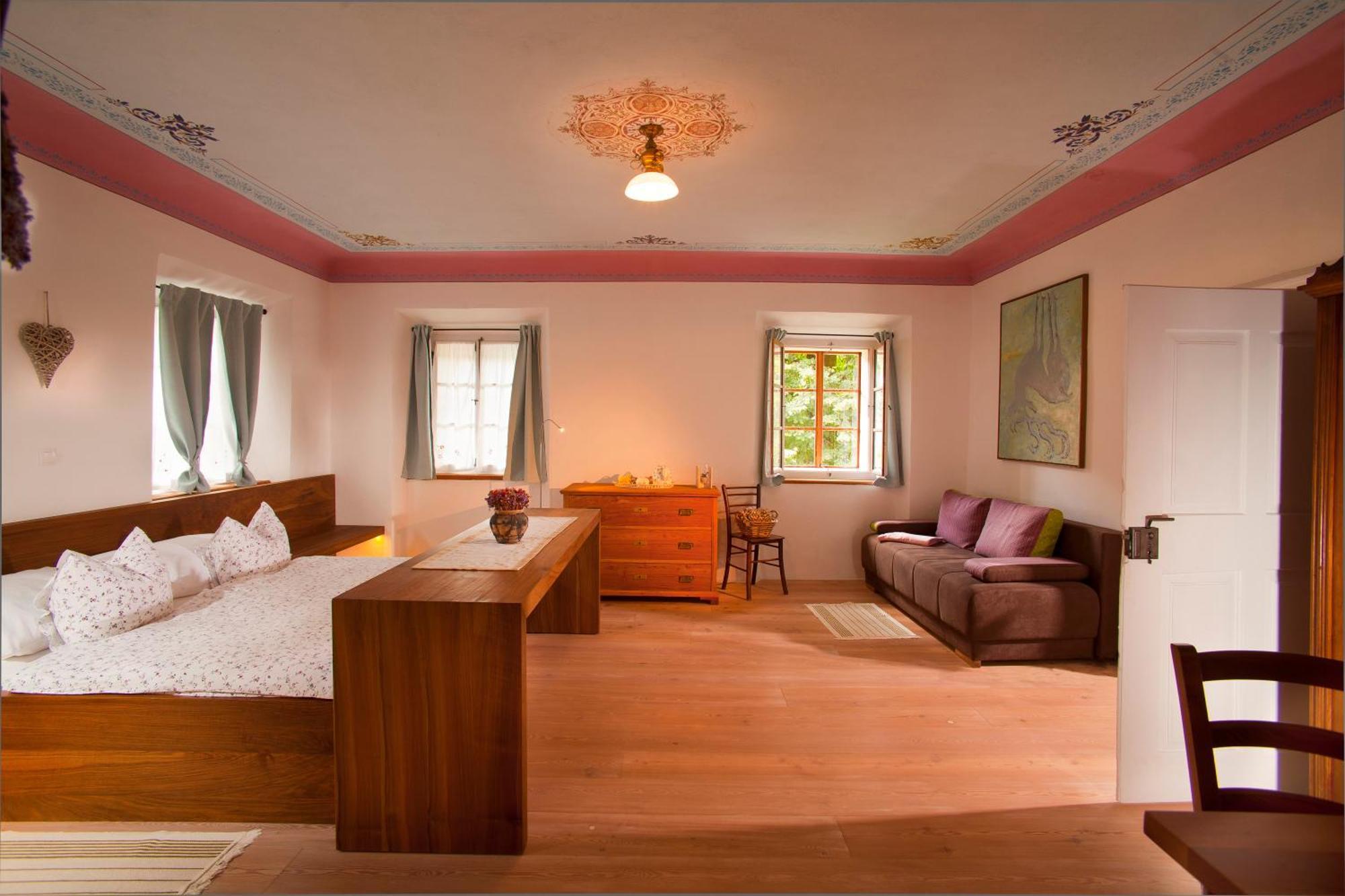 Juvanova Hisa - Apartments And Rooms Luče Extérieur photo