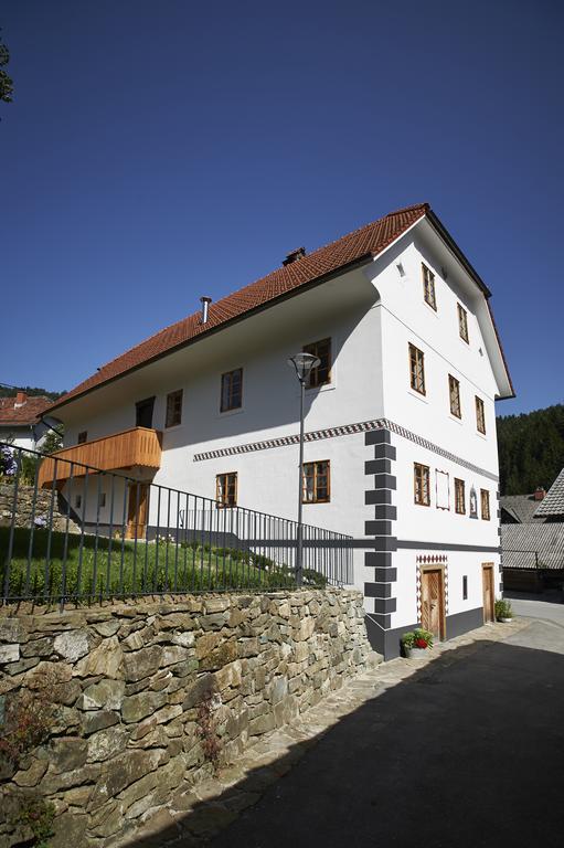 Juvanova Hisa - Apartments And Rooms Luče Extérieur photo